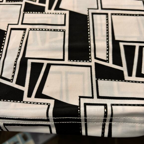 Women' s Top Bold Basic Patterns, Chic with Uptown Style Size XXL by Makrom - Picture 4 of 7